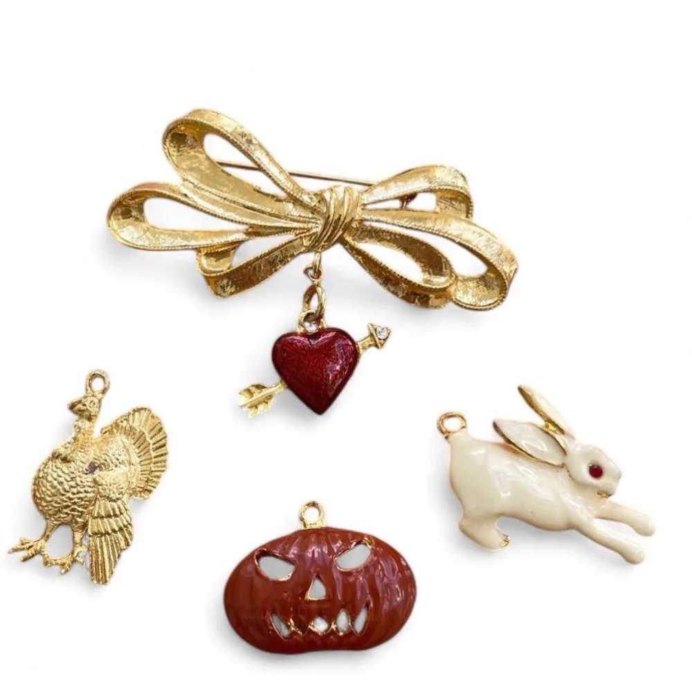 Phister Est. 1998 Signed Bow Brooch Interchangeable 4 Seasonal Charms Gold Tone